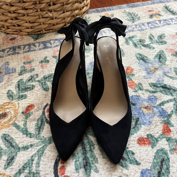 Lord & Taylor Bow Heels - Picture 3 of 5
